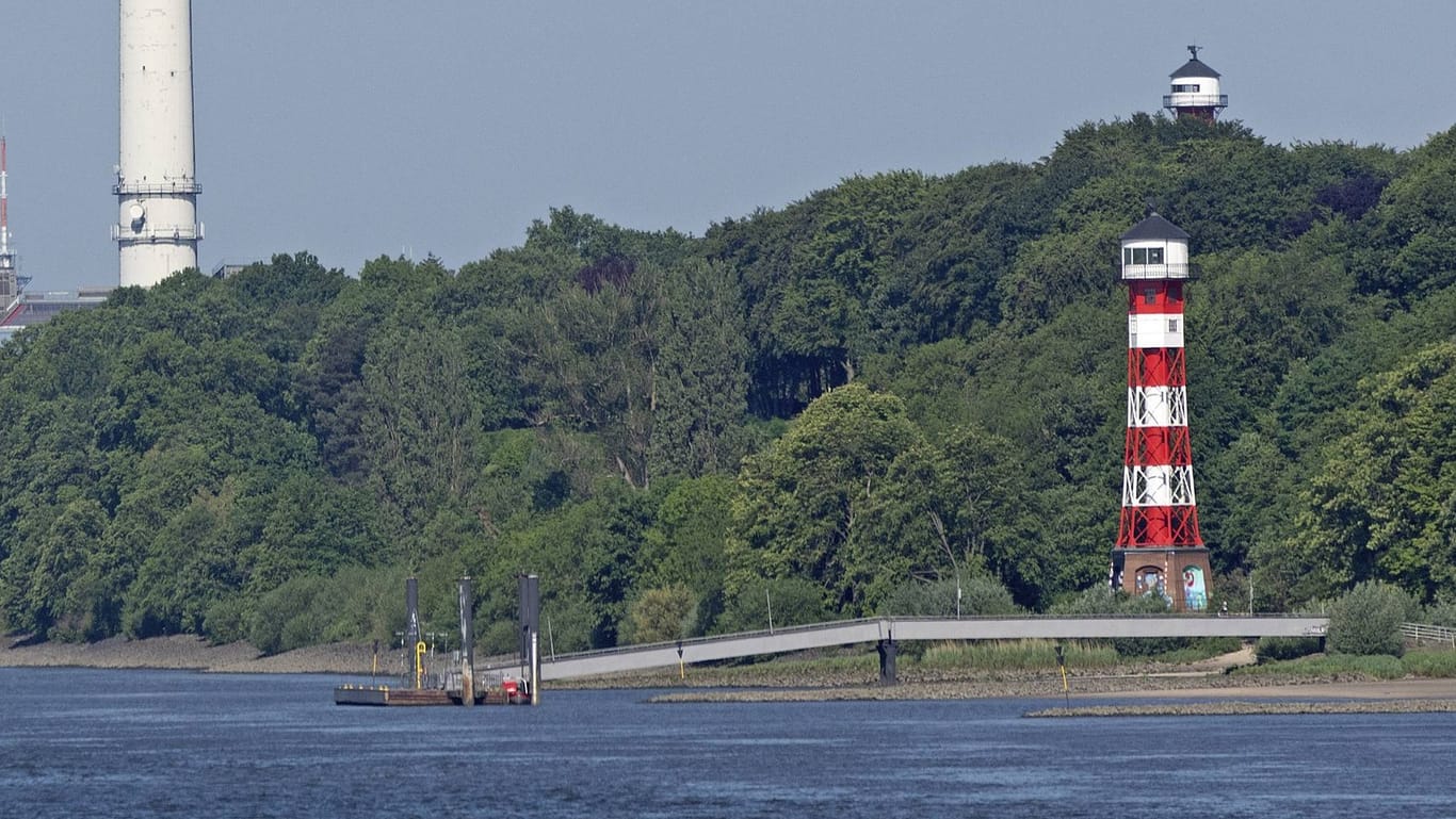 Rissener Leuchtturm (Symbolbild): In der Nähe wurden mehrere Teile eines menschlichen Körpers gefunden.