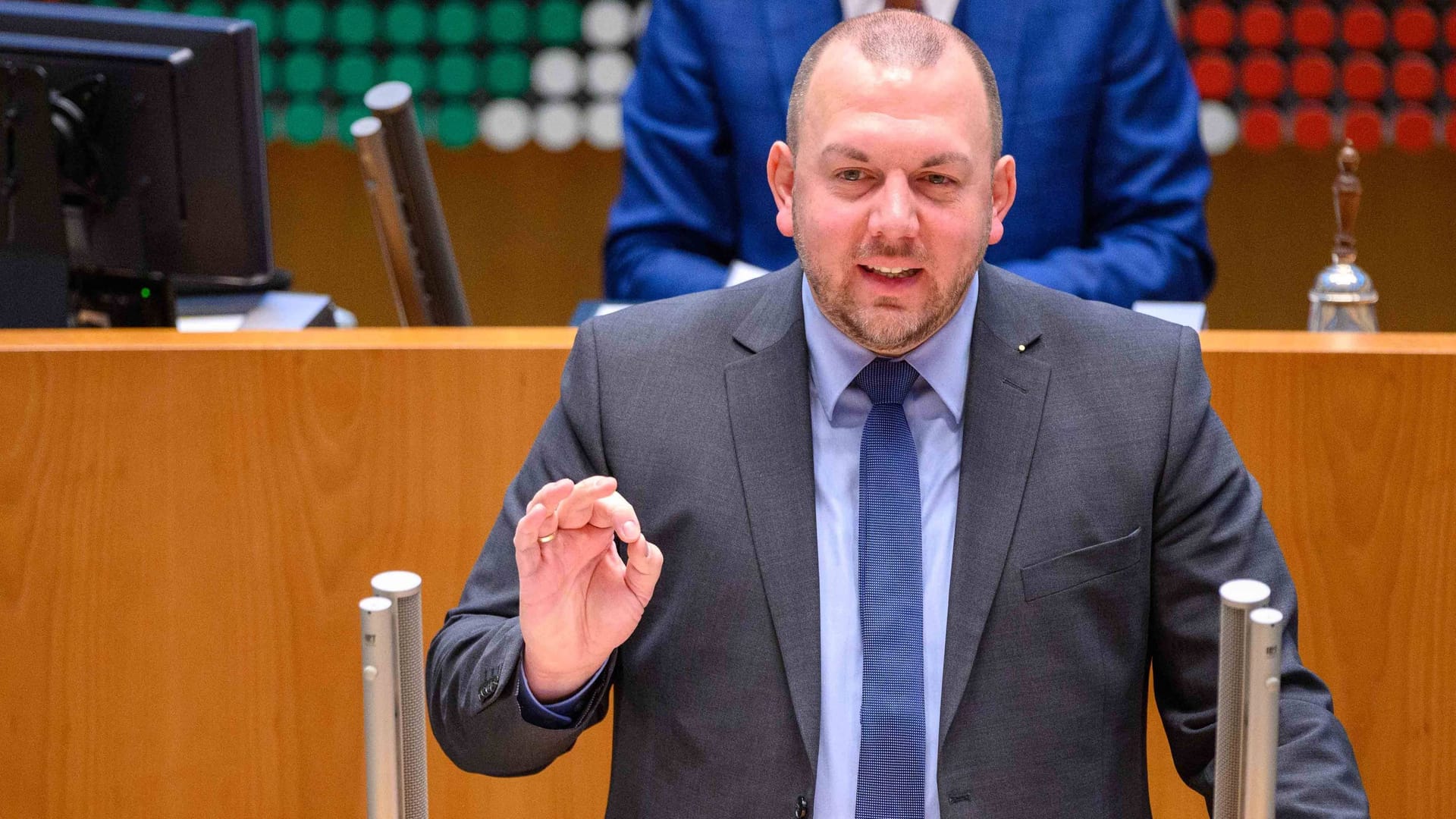 Der AfD-Landtagsabgeordnete Klaus Esser (Archivbild): Beim Landespolitiker gab es eine Razzia. Der AfD-Landtagsabgeordnete Klaus Esser (Archivbild): Beim Landespolitiker gab es eine Razzia.