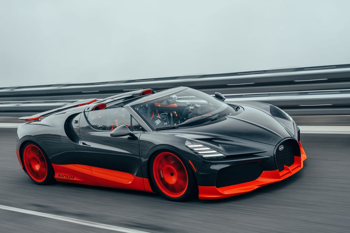 Bugatti W16 Mistral: Mit 453,91 km/h ist er das schnellste Cabrio der Welt.