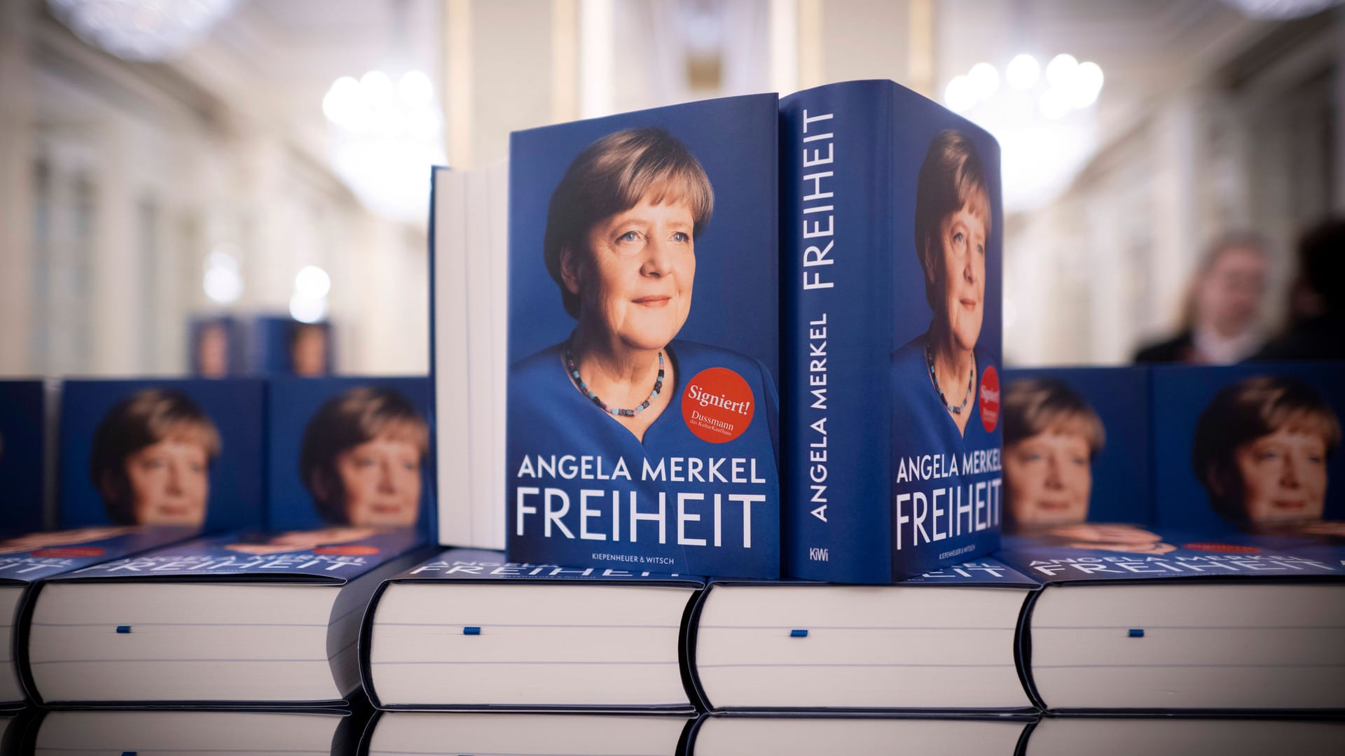 Angela Merkel Autobiografie Freiheit erschien am 26. November.