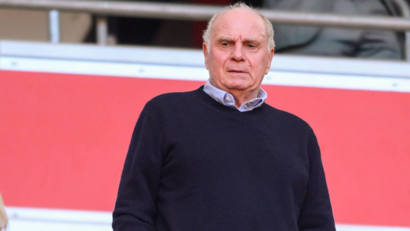 Bayern-Ehrenpräsident Uli Hoeneß: Der 72-Jährige hat sich auch immer wieder von seiner wohltätigen Seite gezeigt.