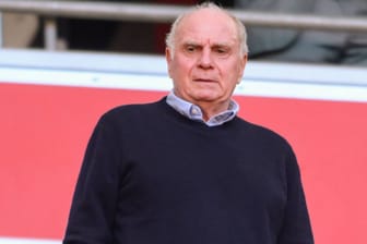 Bayern-Ehrenpräsident Uli Hoeneß: Der 72-Jährige hat sich auch immer wieder von seiner wohltätigen Seite gezeigt.