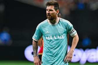 Fragender Blick: Lionel Messi muss mit Inter Miami ins Entscheidungsspiel gegen Atlanta.