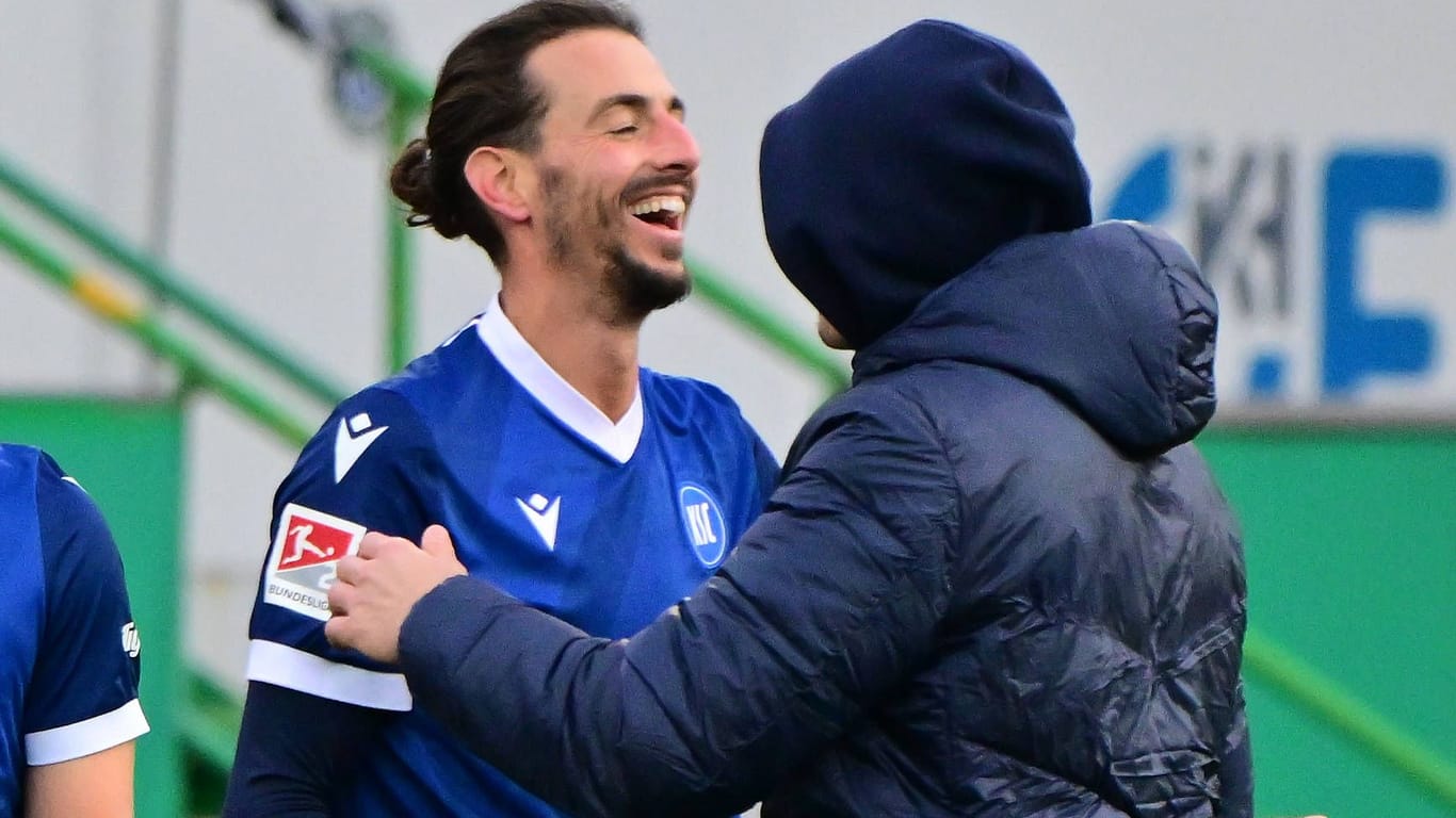 Dominik Salz (l.) nach seinem Debüt in Fürth: Der 37-Jährige ist hauptberuflich Finanzberater.