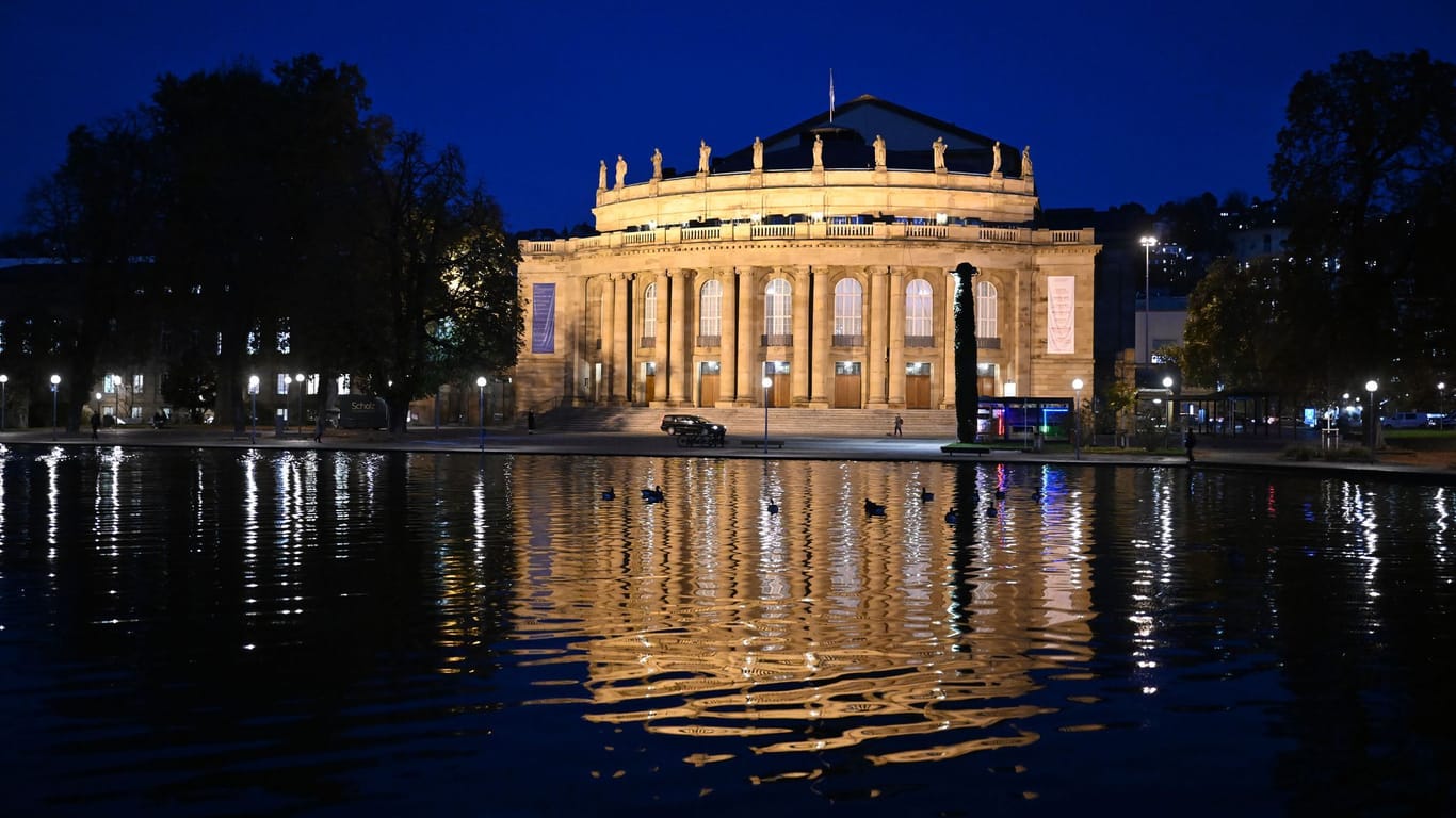 Abendstimmung am Opernhaus