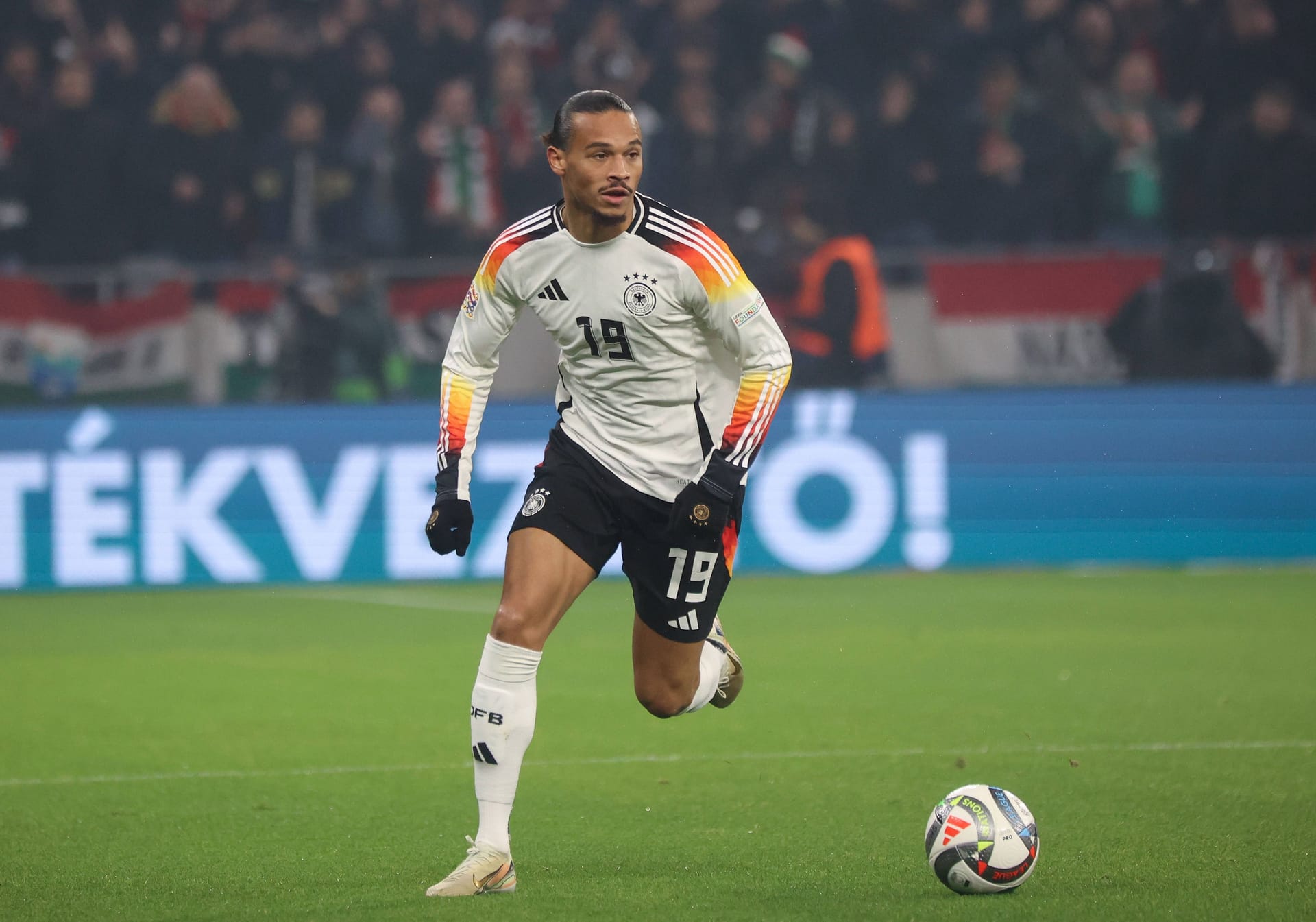 Leroy Sané (bis 80.): War zu Beginn sofort präsent, riss das Spiel in den ersten Minuten an sich. Mit zunehmender Zeit wurde er aber ungefährlicher und konnte seine Dynamik nur noch selten zeigen. Note 3