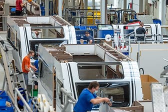 Das Werk von Knaus Tabbert (Symbolbild): Die Staatsanwaltschaft Landshut ermittelt wegen Korruptionsverdacht.