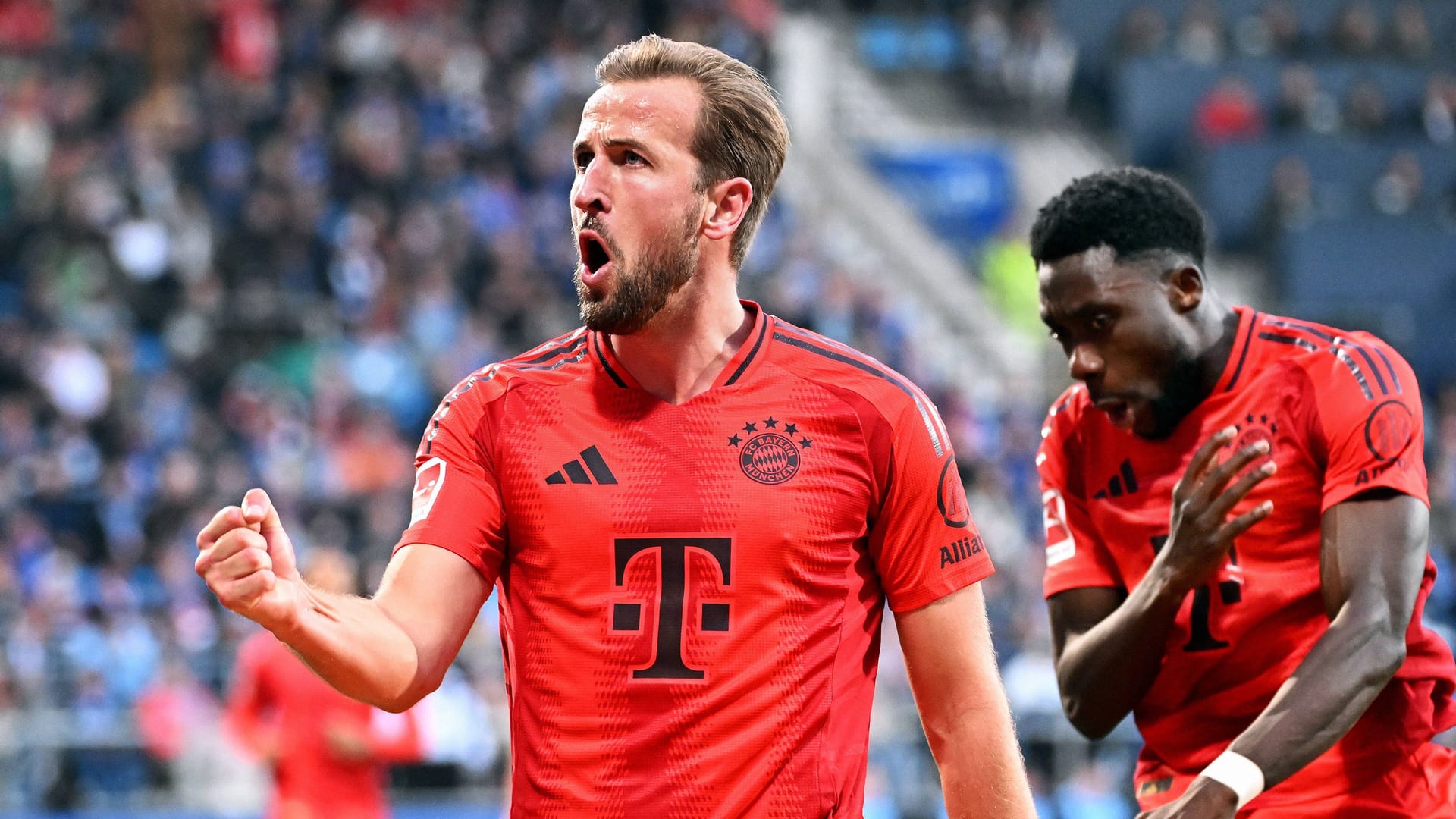 Harry Kane und Alphonso Davies (r.): Ob die Bayern wichtige Punkte sichern können?