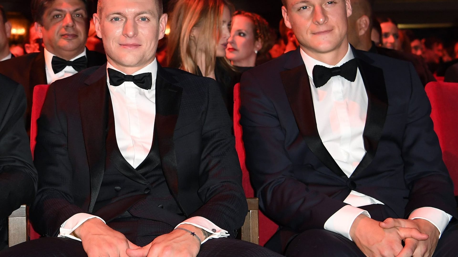 Toni Kroos (l) und Felix Kroos (r)