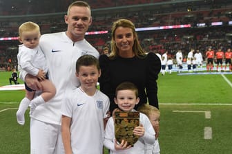 Familienfoto: Wayne Rooney, seine Frau Coleen und die gemeinsamen Kinder.