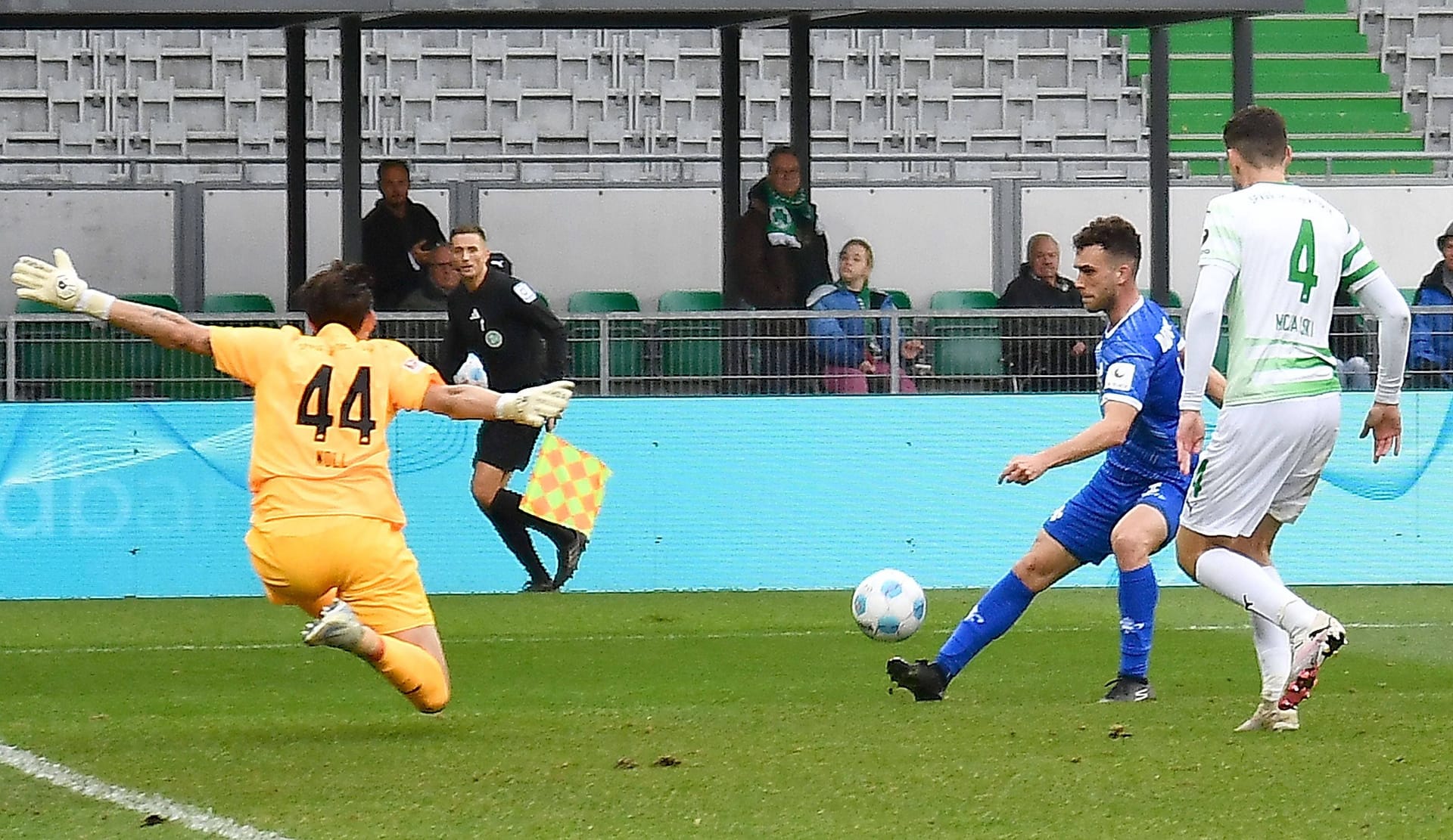 Segio Lopez (am Ball) erzielte das 5:0.