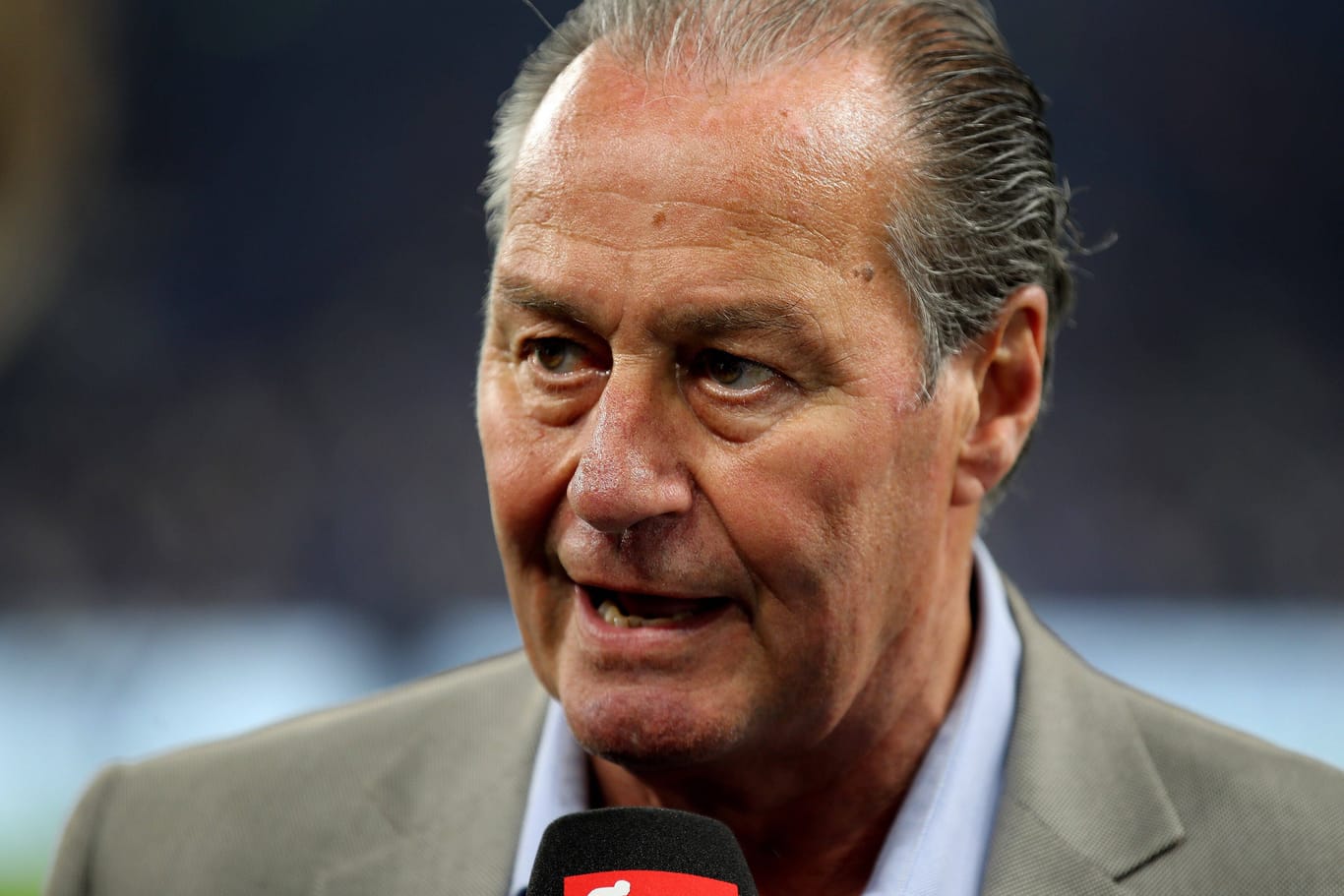 Huub Stevens: Der 70-Jährige ist Idol auf Schalke.