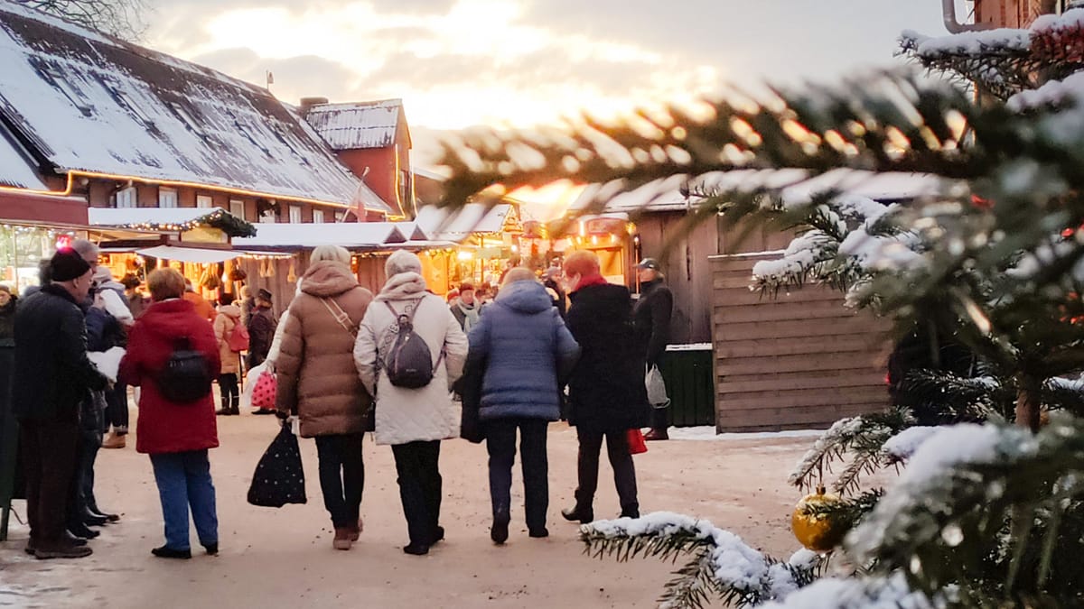 Bremen-Ausflug-XXL-Weihnachtsmarkt-auf-historischem-Gut-Basthorst-Tipp