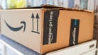 Amazon-Paket: Versandhändler erheben hohe Zinsen, wenn Kunden auf Pump kaufen.