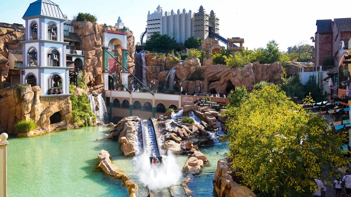 Young people have fun on the Chiapas water ride at the Phantasialand theme park in Germany