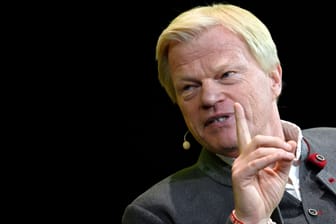 Oliver Kahn: Er rät Manuel Neuer, Klarheit über sein Karriereende zu schaffen.