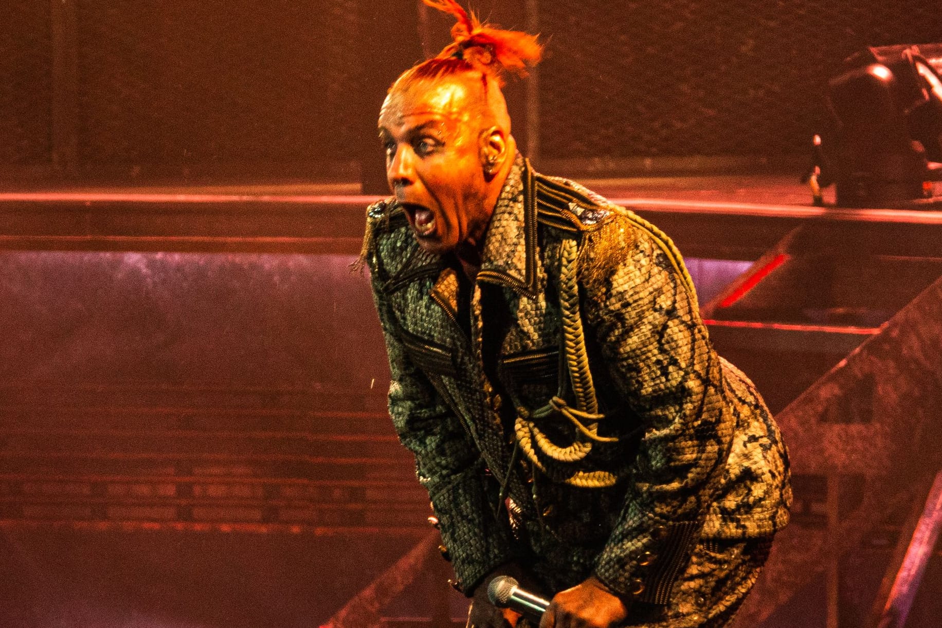 Till Lindemann bei einem Rammstein-Konzert (Archivbild): Im kommenden Jahr geht der Sänger auf Solo-Tour durch Europa.