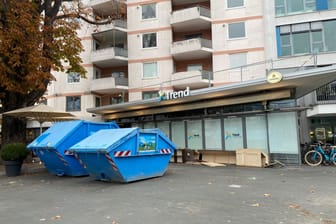 Container vor dem X-Trend: Das Lokal in der Innenstadt hat vorübergehend geschlossen.