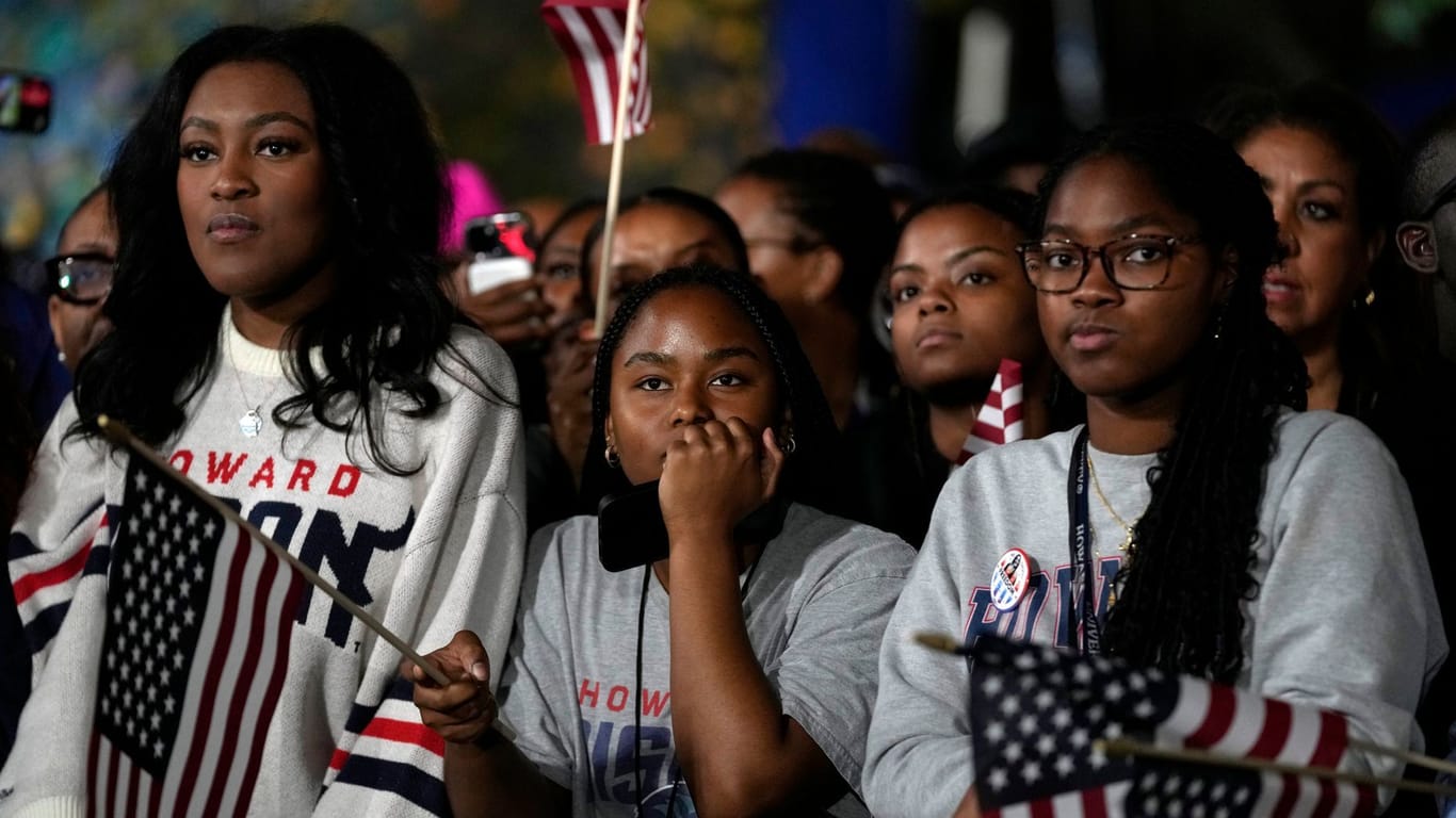 Harris-Unterstützer in Washington: Sie müssen auf die "Blaue Mauer" hoffen.