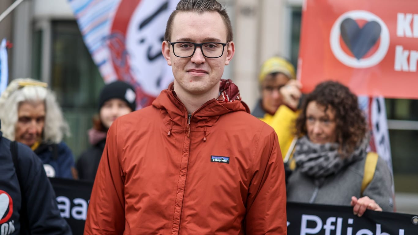 Flughafen blockiert: Prozess gegen Klima-Aktivist beginnt