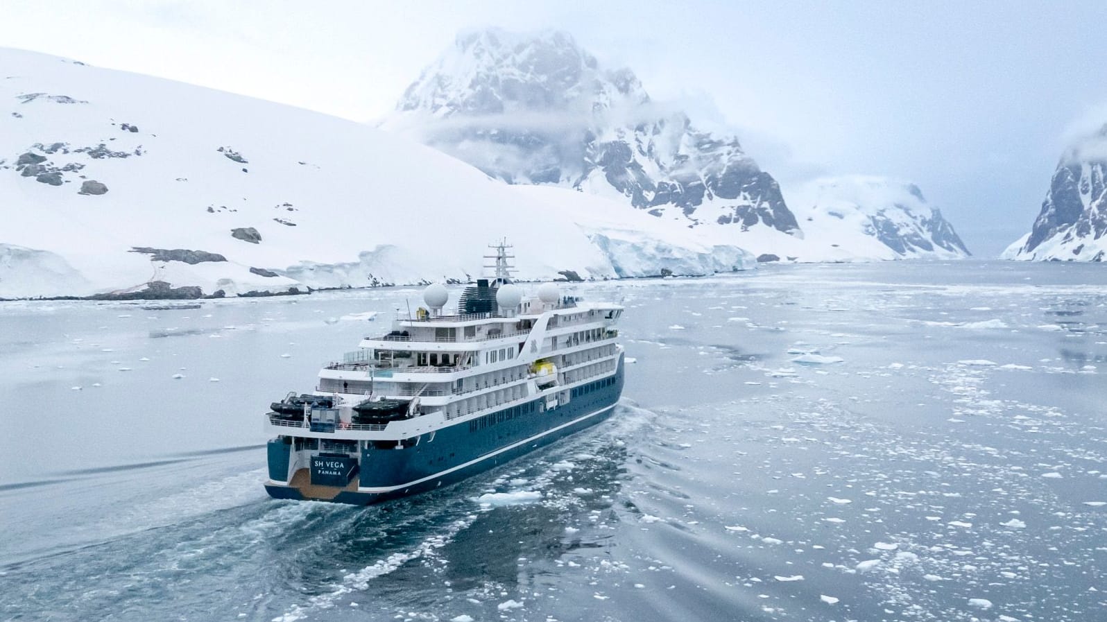 Das Schwesterschiff der "SH Diana" in der Antarktis: Auf der Luxuskreuzfahrt ist eine Rebellion einiger Passagiere ausgebrochen.