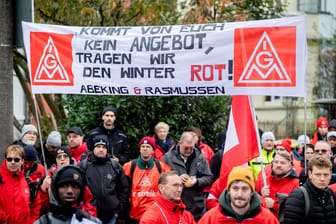 Warnstreiks in der Metall- und Elektroindustrie - Bremen