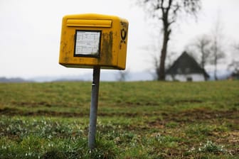 Pressekonferenz zu Post- und Telekommunikationsbranche