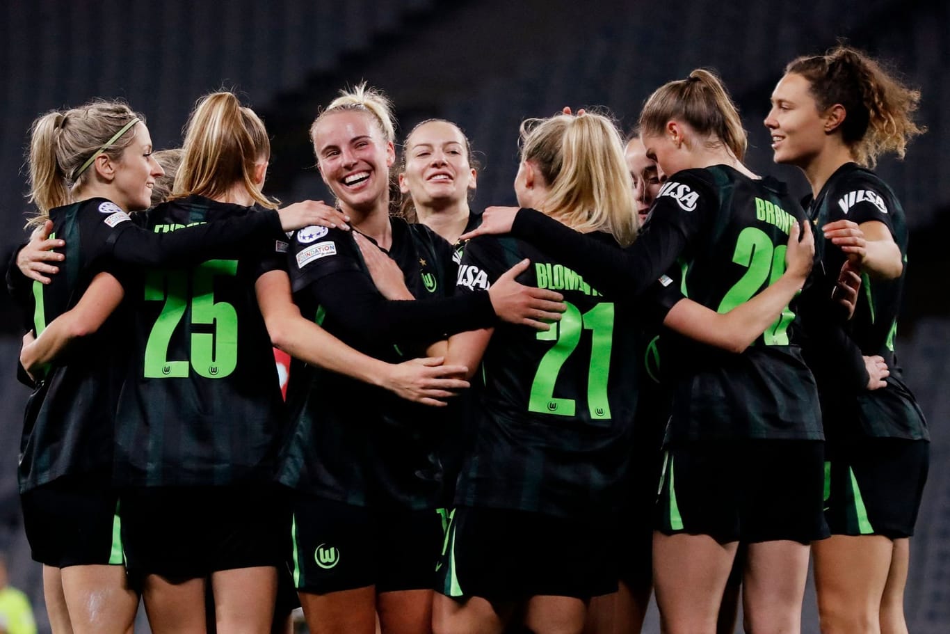 Champions League: Wolfsburg jubelt über den ersten Sieg in der Königsklasse.