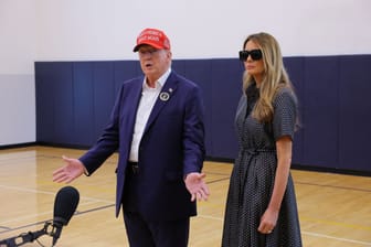 Donald Trump zeigte sich mit Ehefrau Melania.