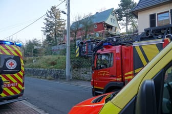 Ein Haus in Freital: Hier kam es in einer Wohnung zu einer Explosion.