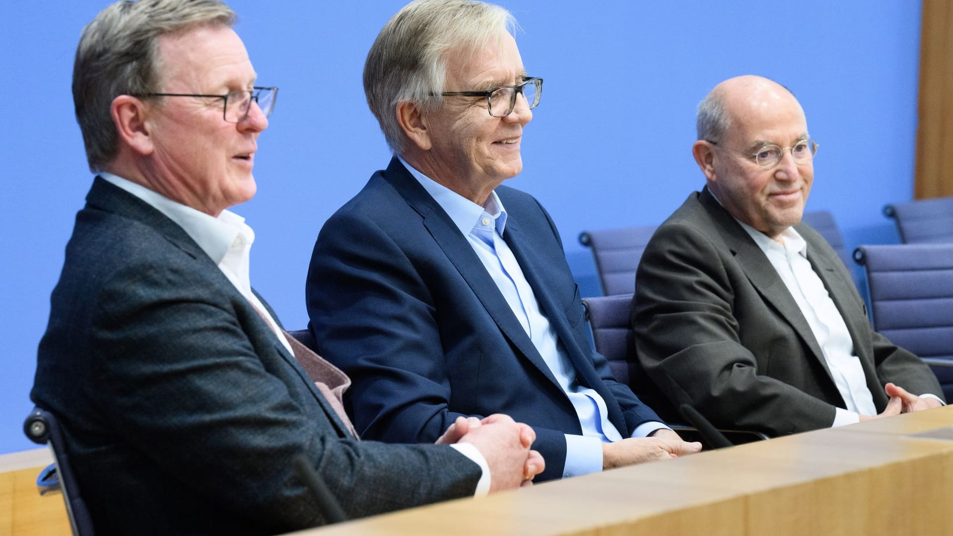 Pressekonferenz Die Linke zur Mission "Silberlocke“