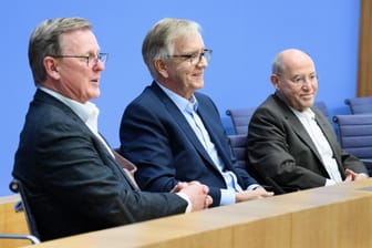 Pressekonferenz Die Linke zur Mission "Silberlocke“