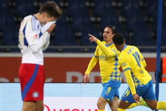 Große Enttäuschung beim HSV: Die Hanseaten haben ihr Auswärtsspiel in Braunschweig verloren.