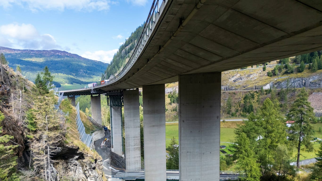 Luegbrücke im Tiroler Wipptal: Ab 2025 wird das wichtige Bauwerk auf der Brenner Autobahn umfassend saniert.