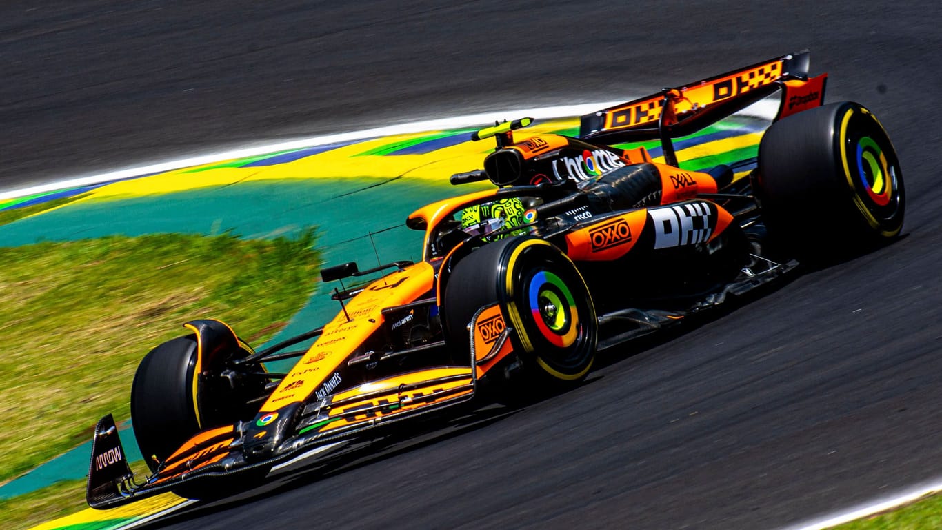 Vorneweg: McLaren-Pilot Oscar Piastri auf der Strecke in Interlagos.