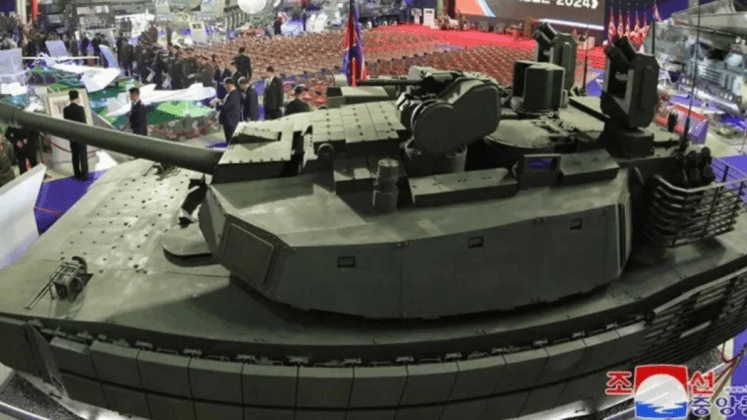 Ein Modell des Tianma 2 auf einer Messe in Pjöngjang: Der Panzer soll das modernste Modell im Waffenarsenal Nordkoreas sein.