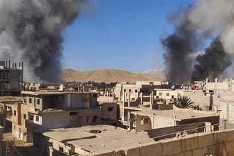 Rauchschwaden über Palmyra: Dieser Screenshot eines Videos soll die Situation in Palmyra zeigen.