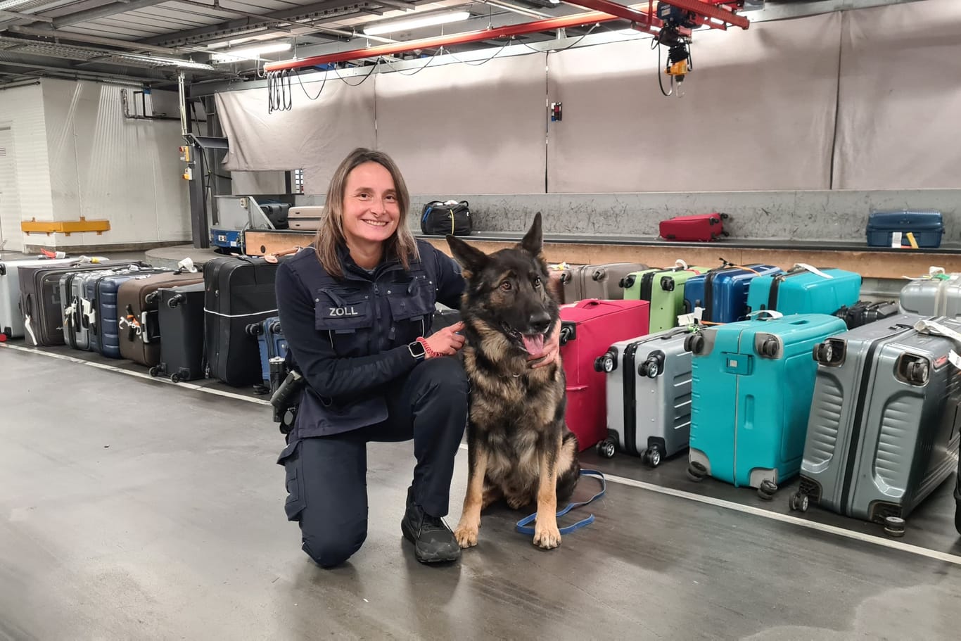 Eingespieltes Team: Hundeführerin Claudia Bruckner und Dexter.