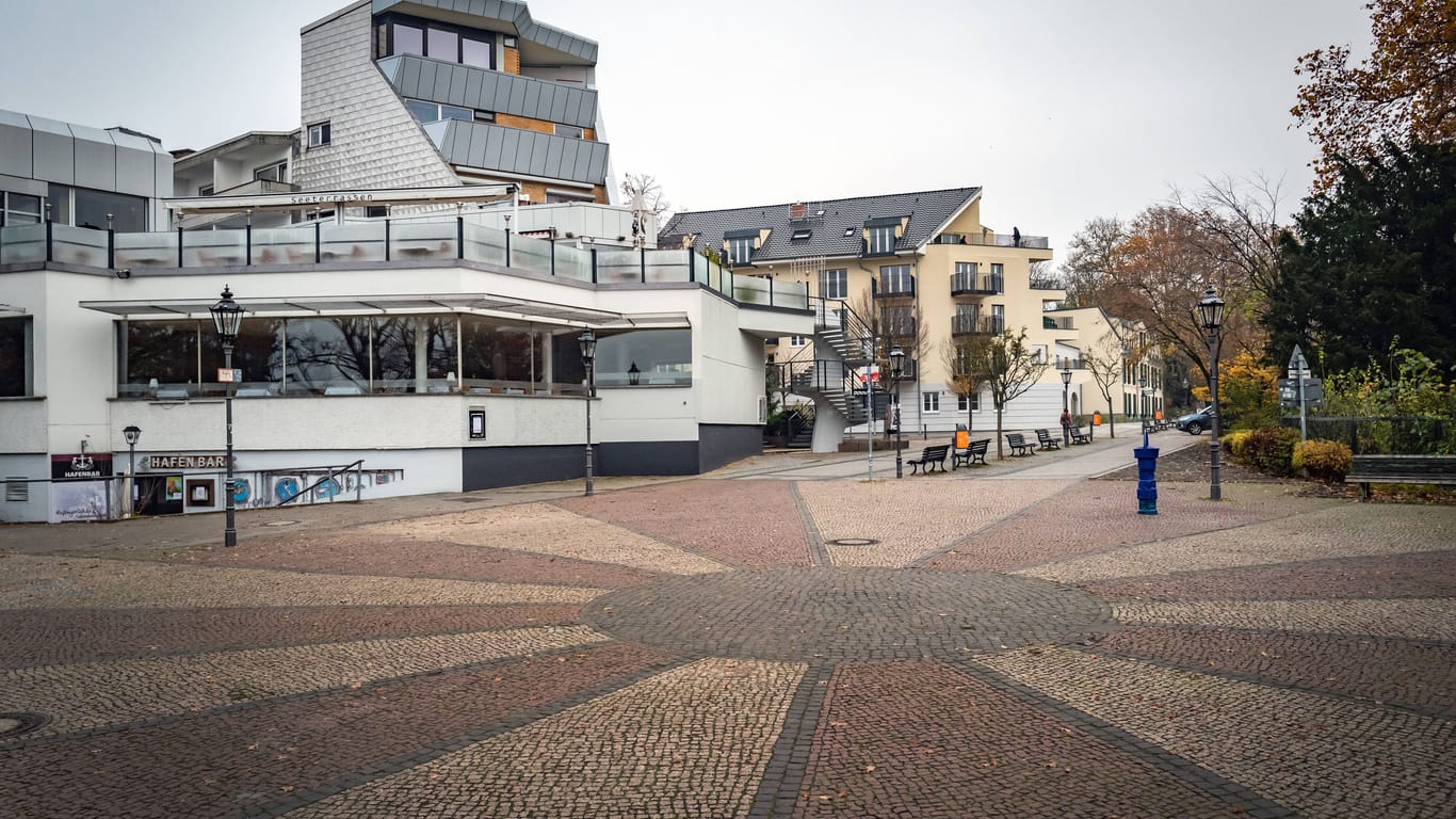 Die Kultkneipe lag auf dem direkten Weg für alle Ausflügler zum Tegeler See.