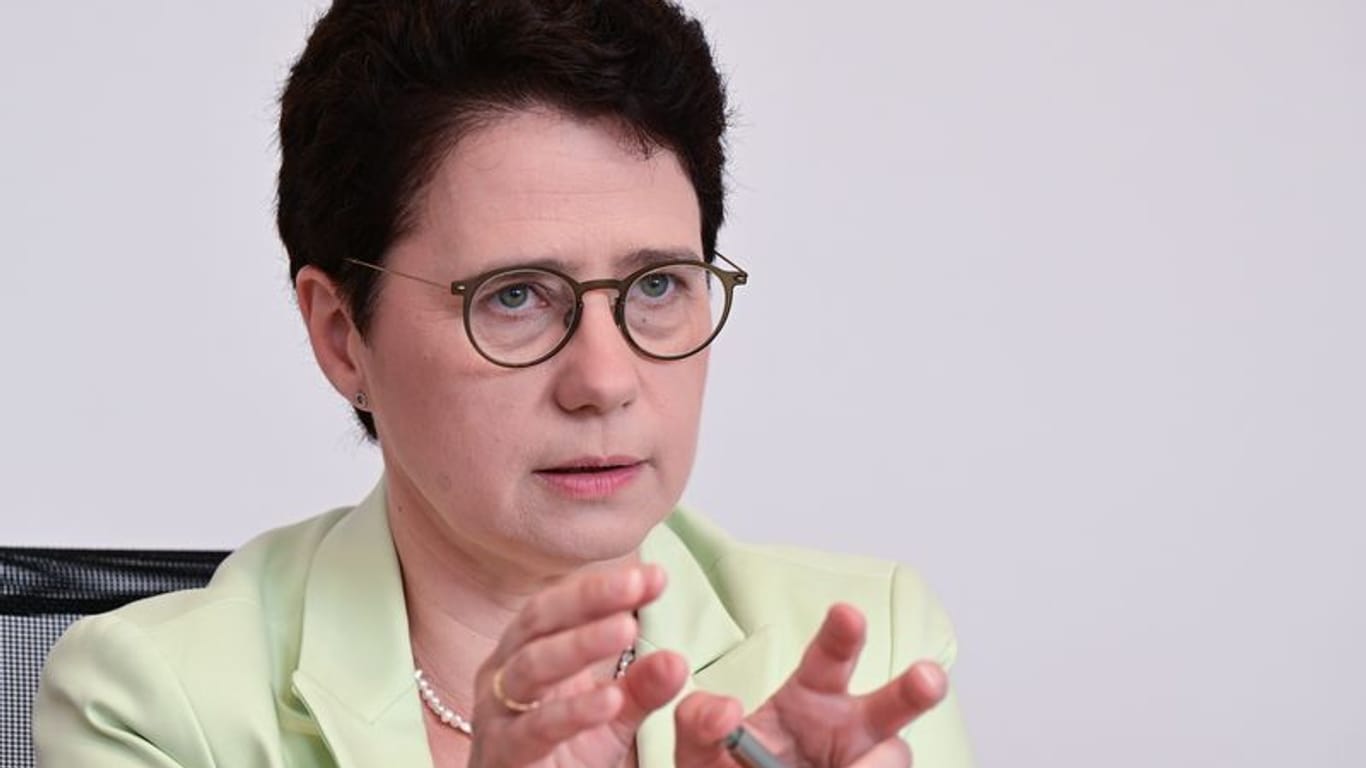 Marion Gentges (CDU): Baden-Württembergs Justizministerin will Autohersteller verpflichten, Zweitschlüssel oder Codes an die Polizei herauszugeben.