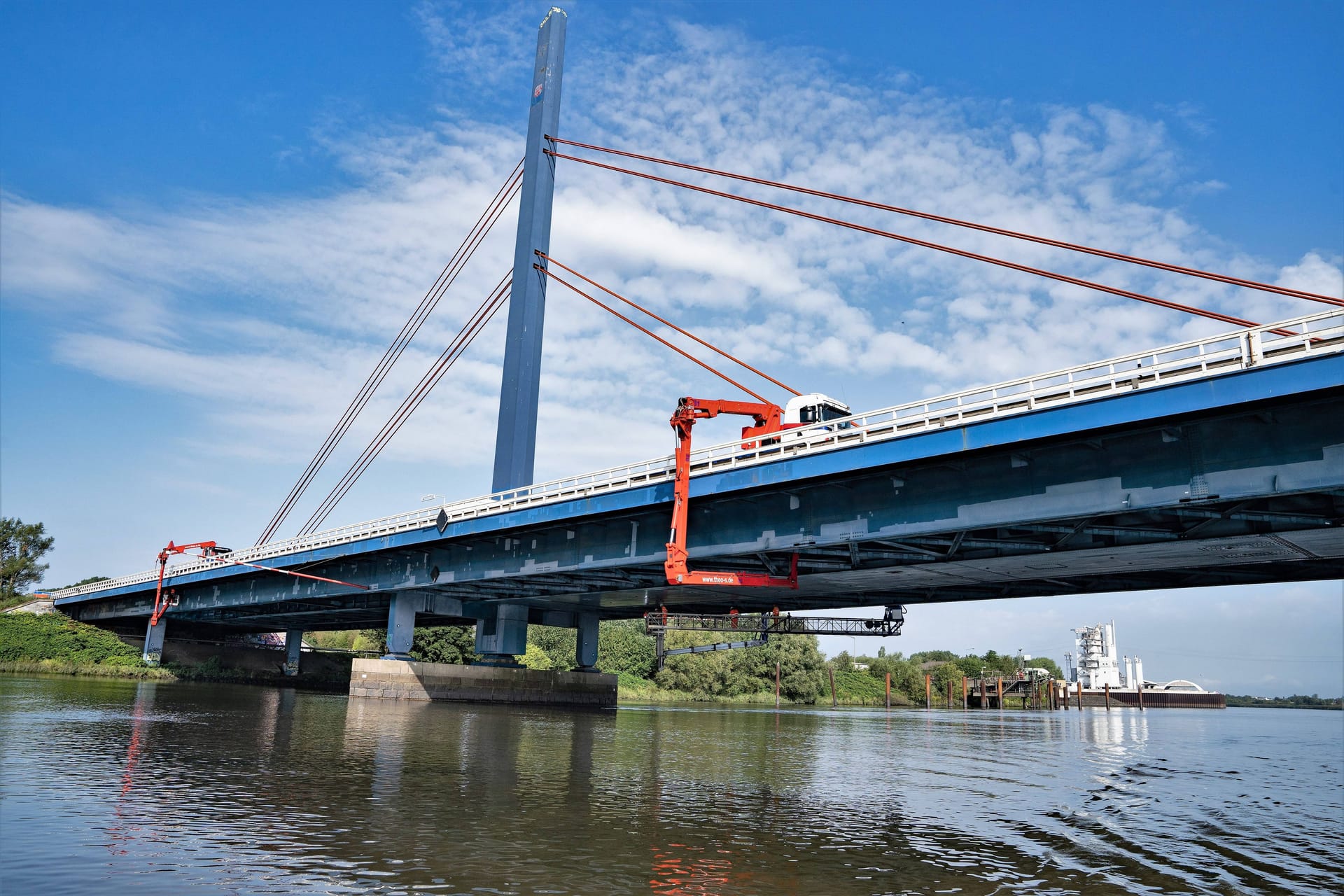 Die Norderelbbrücke auf der A1 wird am Wochenende voll gesperrt.