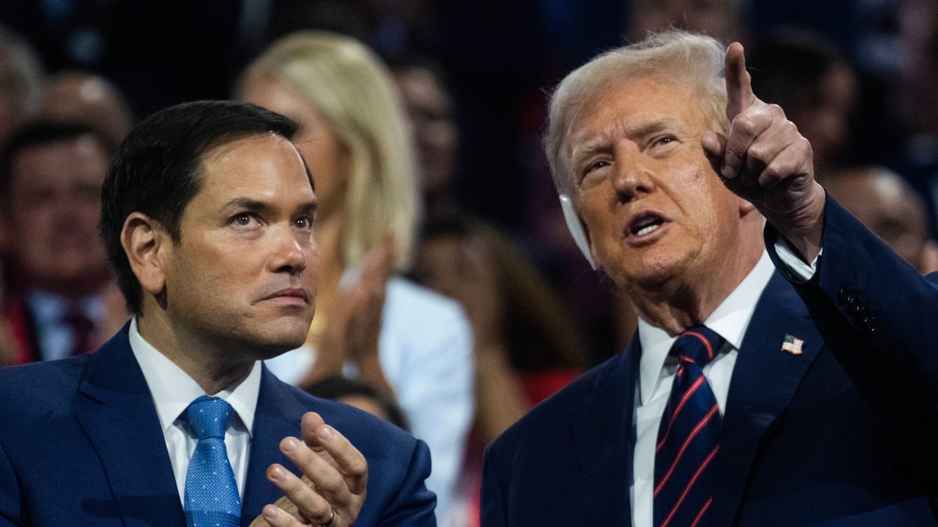 Marco Rubio (l) und Donald Trump: Bisher saß Rubio für Florida im US-Senat.