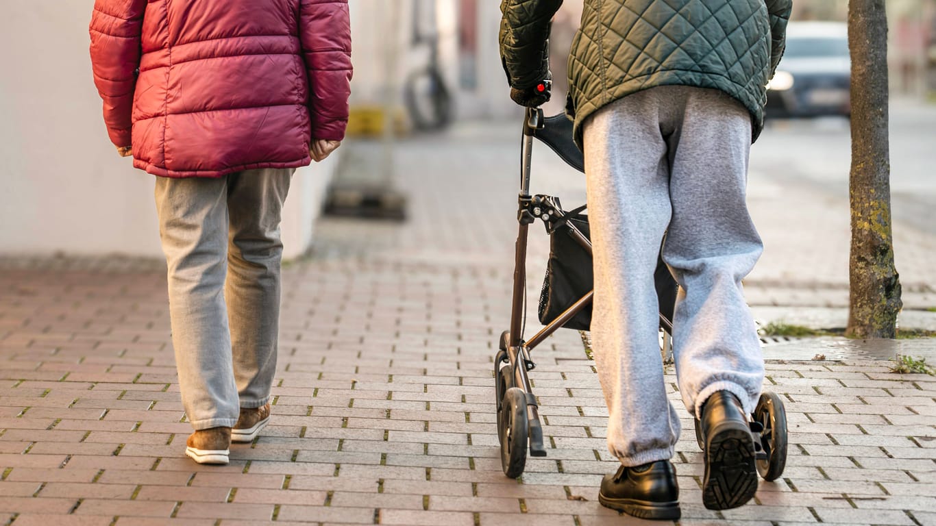 Hamburgs Seniorinnen und Senioren haben 3,5 Prozent weniger Rente als im Bundesschnitt erhalten. (Symbolbild)