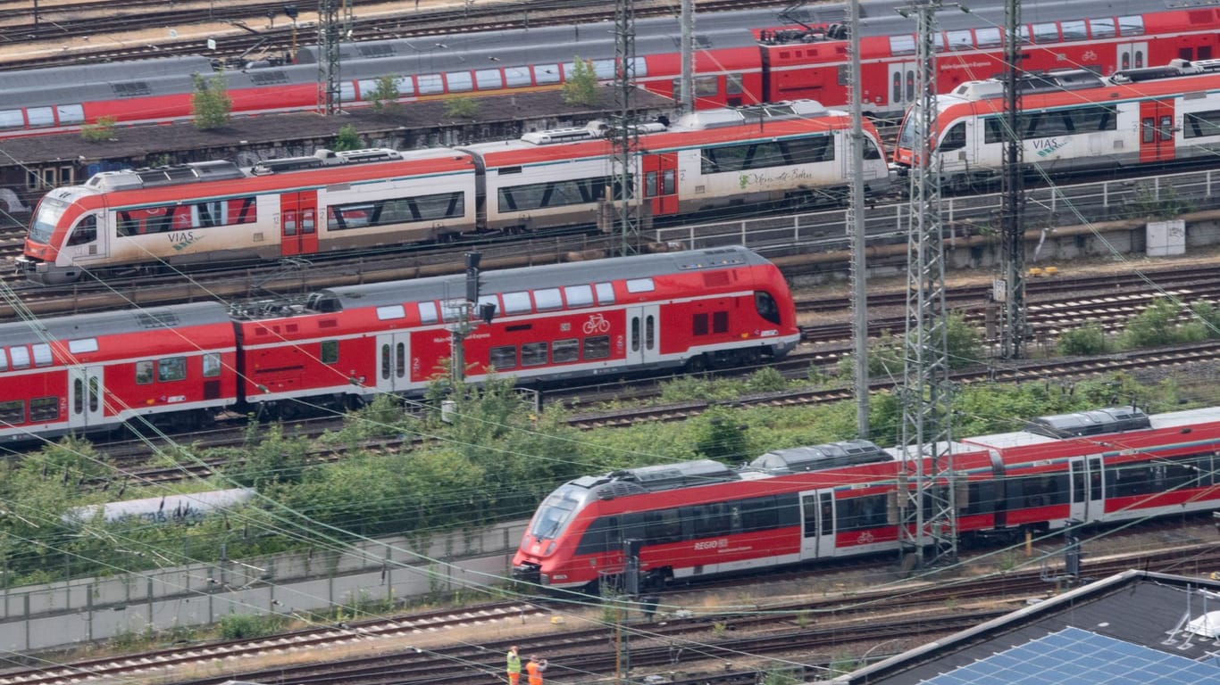 Nahverkehrszüge der Bahn in Frankfurt