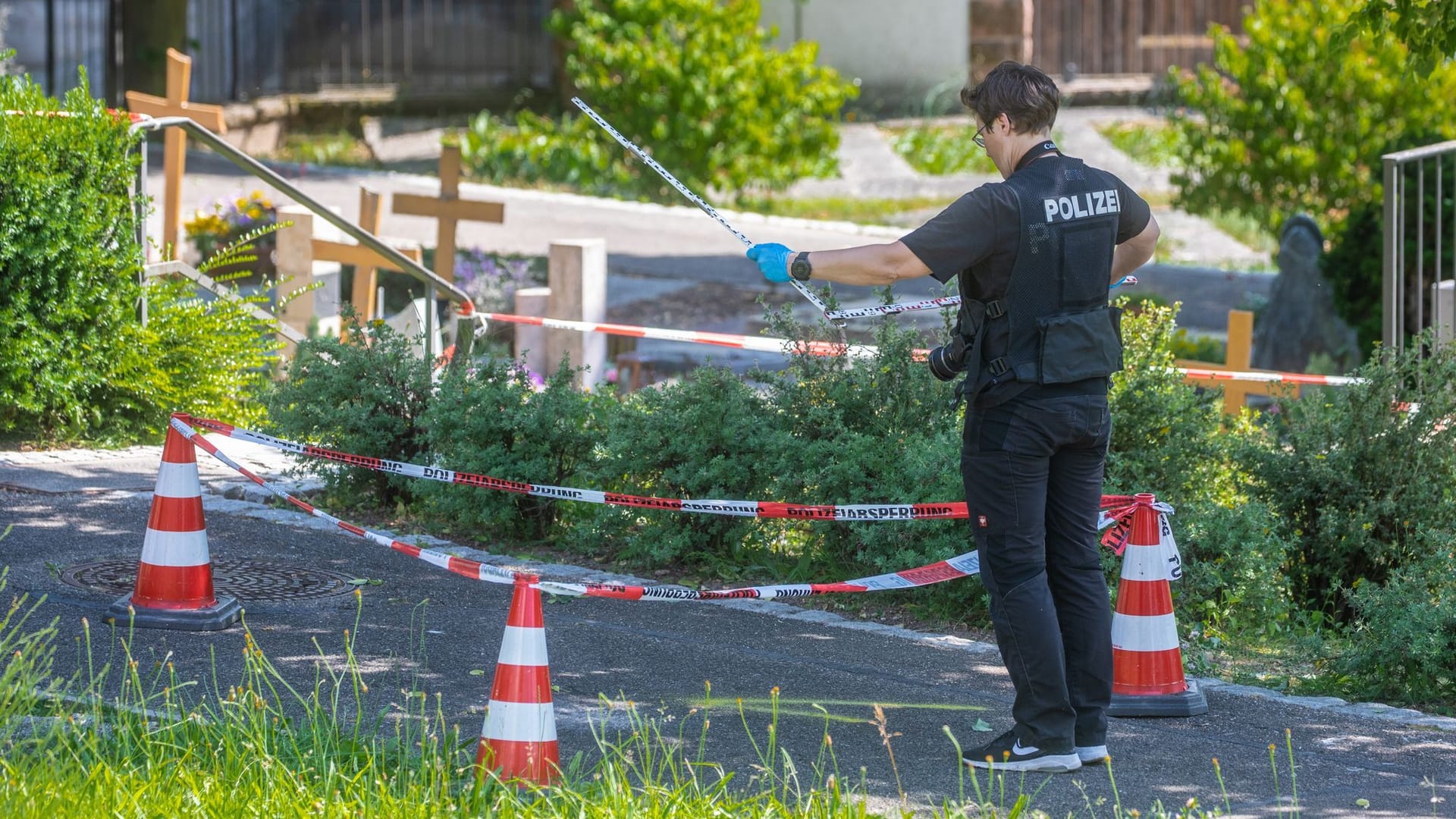 Angriff auf eine Trauergemeinde