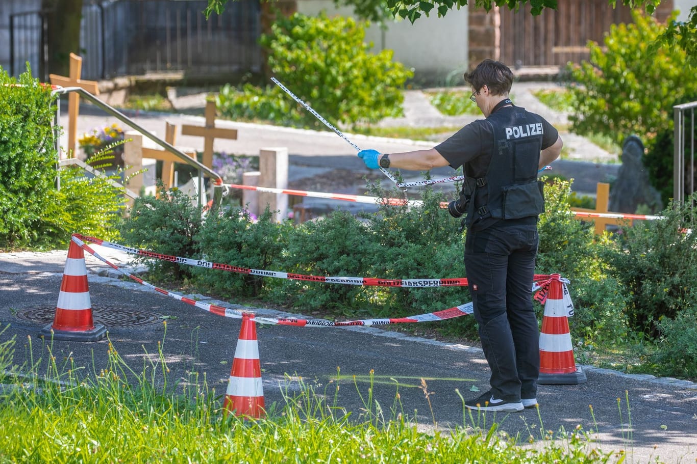 Angriff auf eine Trauergemeinde