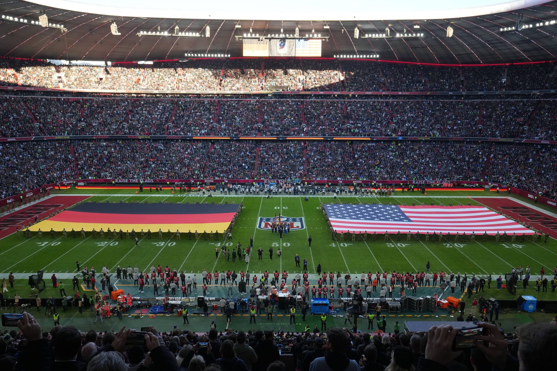 Erinnerungen werden wach: Zum zweiten Mal nach 2022 ist die NFL in der Münchner Allianz Arena zu Gast (Archivbild).