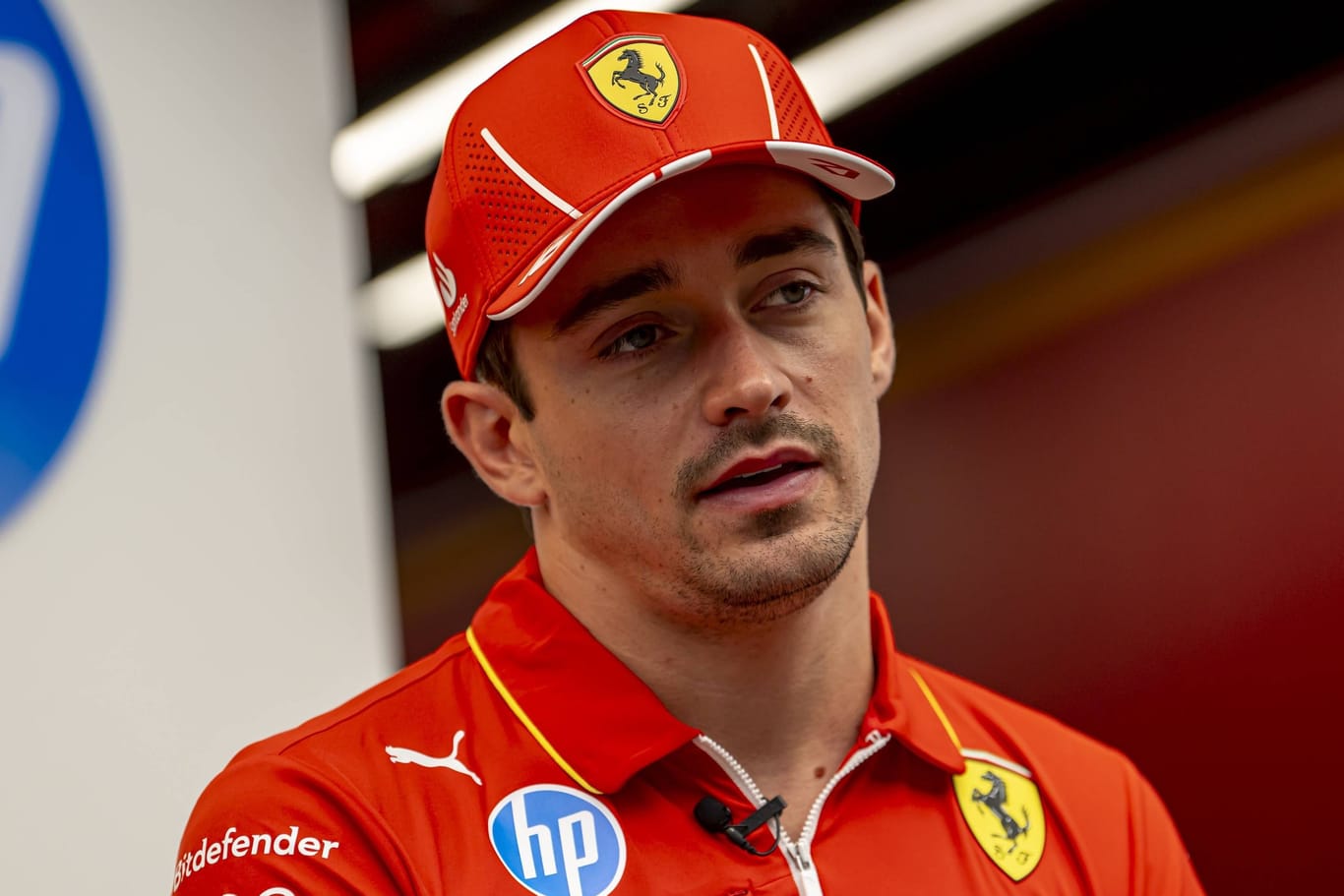 Fauxpas in der Pressekonferenz: Ferrari-Pilot Charles Leclerc.