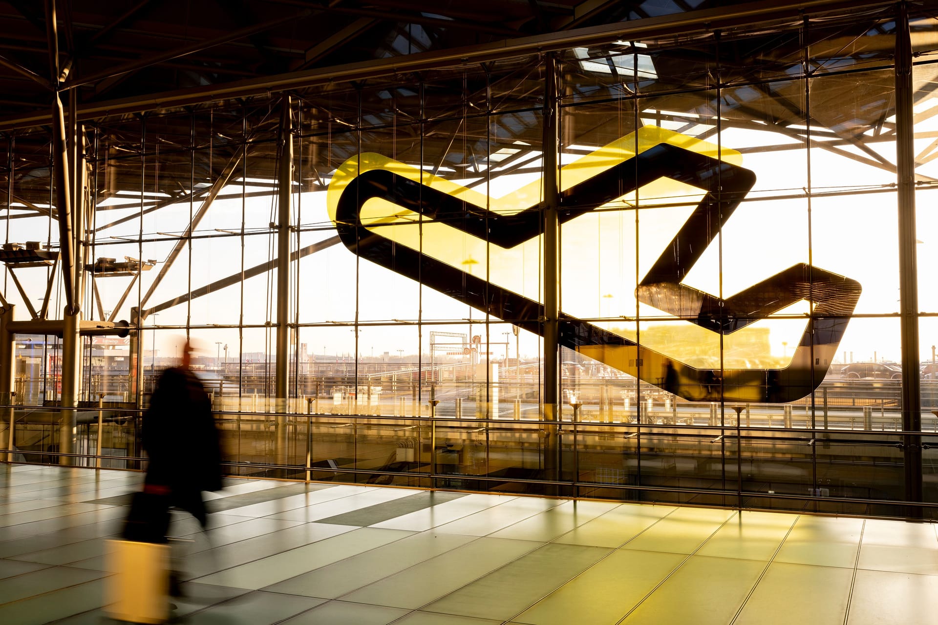 Das Terminal 2 des Flughafens Köln/ Bonn (Symbolbild): Der Airport soll mit neuster CT-Technik ausgestattet werden.