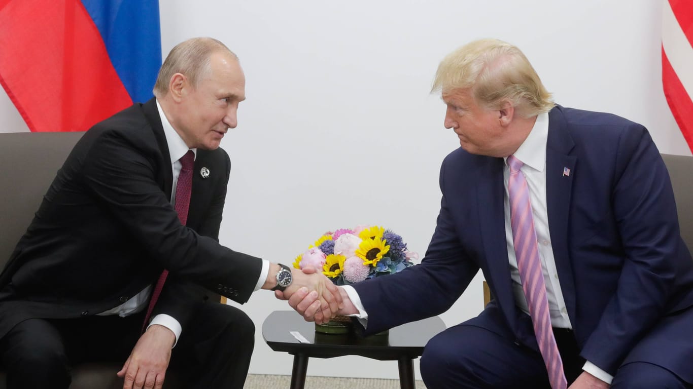 Wladimir Putin und Donald Trump (Archivbild): Wird der kommende US-Präsident auch Deals mit Russlands Machthaber machen?